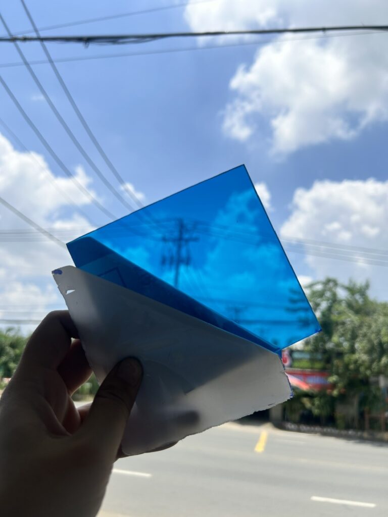 Mẫu poly đặc màu Xanh Biển solar light