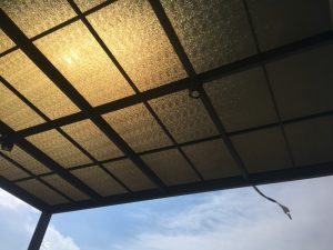 polycarbonate đặc màu khói xanh