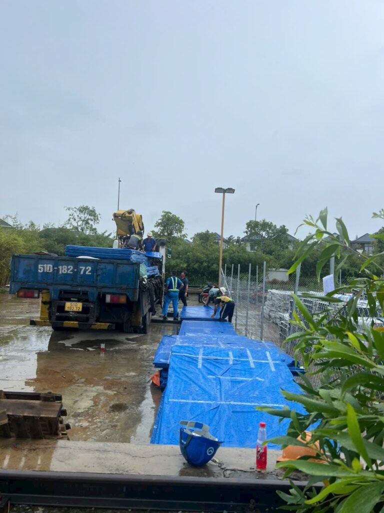 cung cấp 4000m2 poly đặc 5mm tại Đồng Nai
