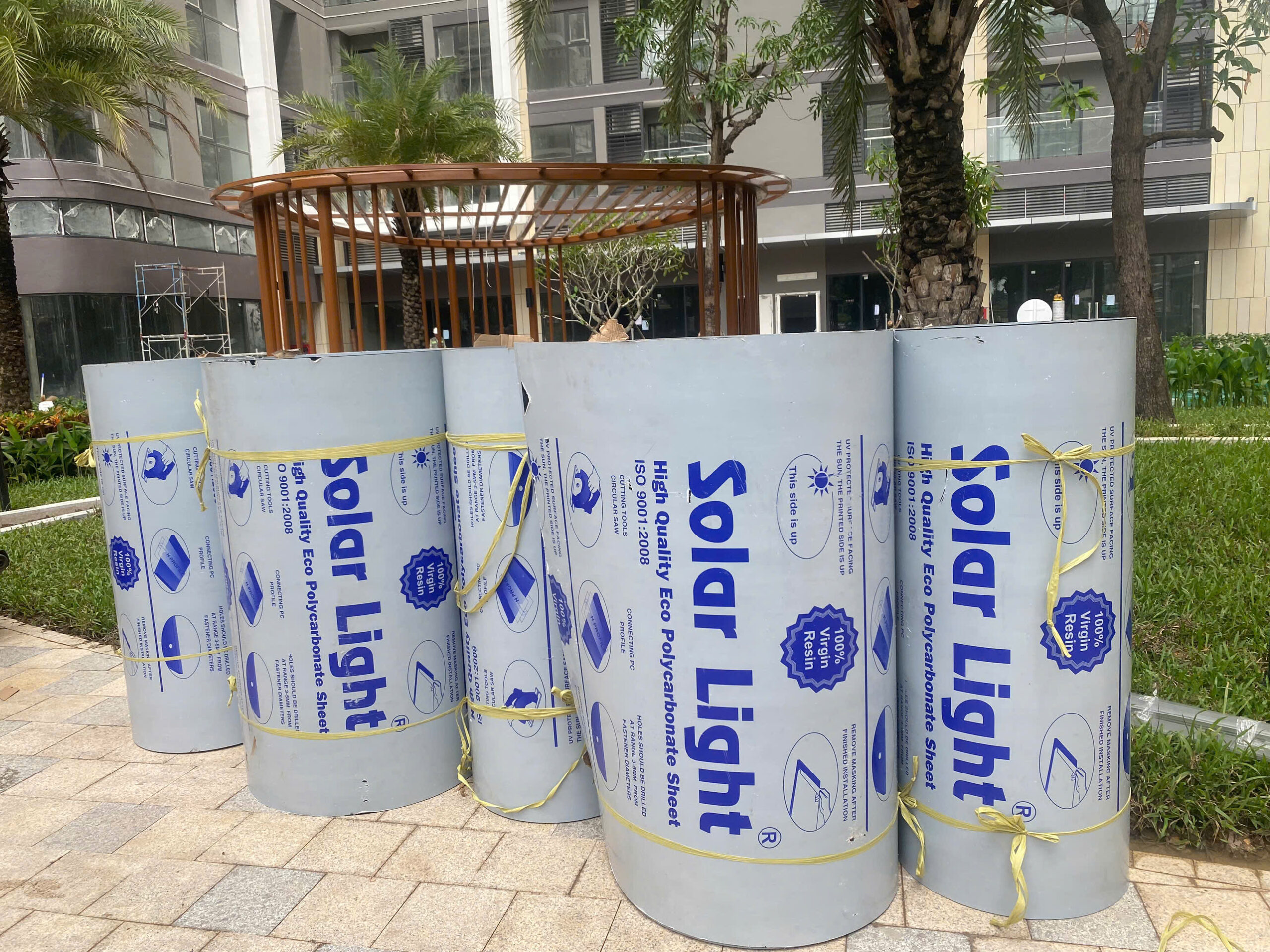 Cung cấp tấm poly đặc 5mm cho vinhomes quận 9 tphcm